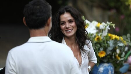 YILDIZLAR GEÇİDİ: ÖZGE ÖZPİRİNÇCİ VE SALİH BADEMCİ “SAKINCALI” İLE EKRANLARI YAKMAYA GELİYOR! İŞTE KADROSU, KONUSU VE TÜM DETAYLAR! 