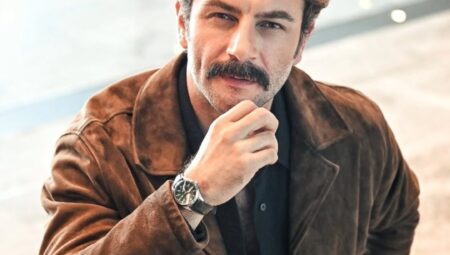 Gökberk Demirci, Televizyonun Yeni Gözdesi “Rüya Gibi” Dizisinin Yıldızlar Geçidine Katıldı: Rolü ve Beklentiler Masada