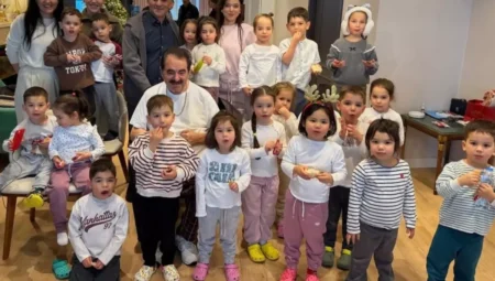 İbrahim Tatlıses, kırmızı bültenle aranan firariyi ziyaret etti! 20 çocuğu ile poz verdi