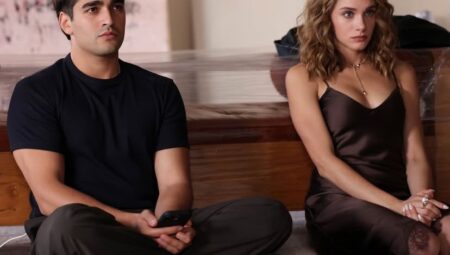 Tanıtım Çakışması Krizi! Aynı Haftada İki Proje: Tercih “Delikanlı”dan Yana