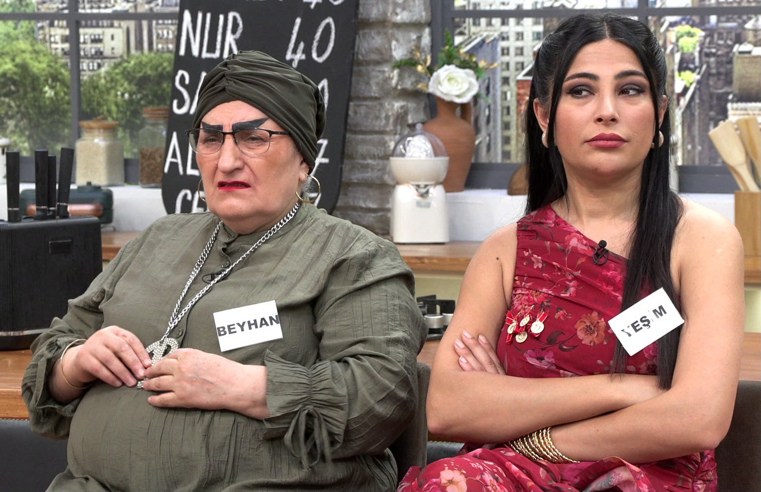 Fenomen kayınvalide Beyhan Öksüz'ün oğlu silahlı saldırıya uğradı