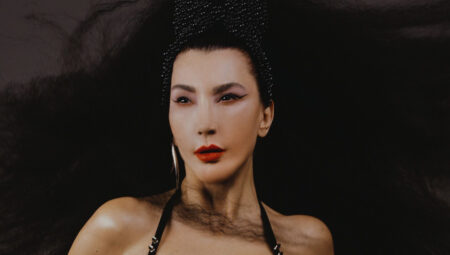 Hande Yener “Hande Bizi Sezen’e Götür” projesiyle Almanyalı sevenleriyle buluşacak