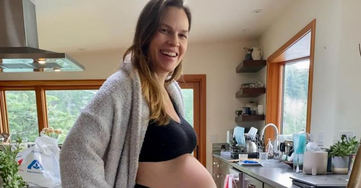 Hilary Swank 52 yaşında üçüncü çocuğuna hamile